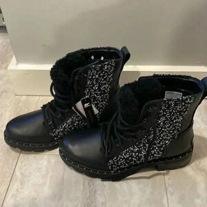 Sorel Lennox Boot Size 9 NWT